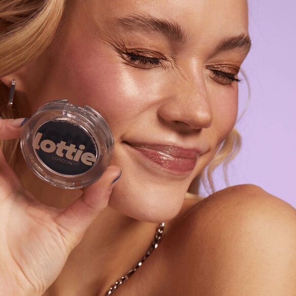 Lottie London pH Cream Color Changing Blush, Black, 0.06 oz - Picture 3 of 5